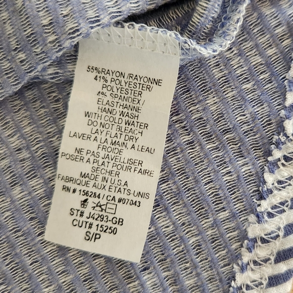 Caution to the Wind women's tee - Picture 2 of 2